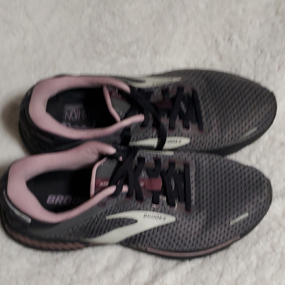 Brooks Adrenaline 22 GTS Sneakers - Picture 5 of 11